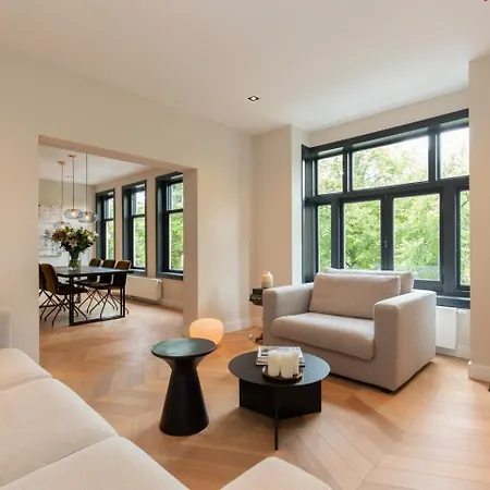 Luxury In City Centre Apartment